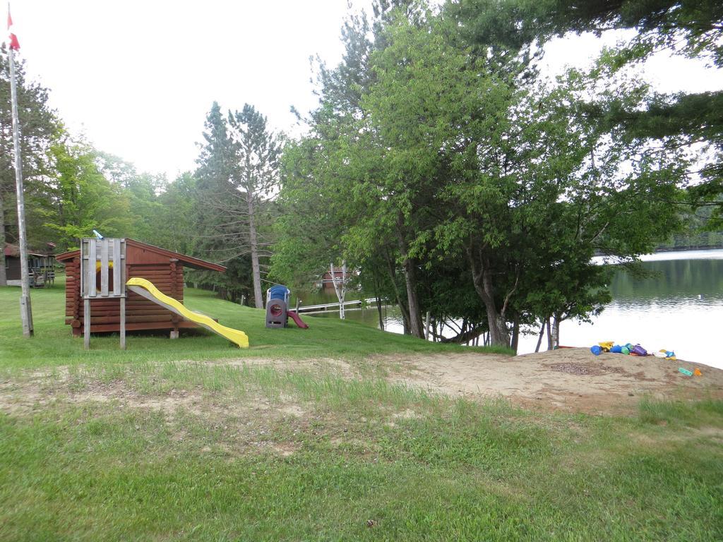 Bondi Village Cottage Resort Lake of Bays Exteriér fotografie